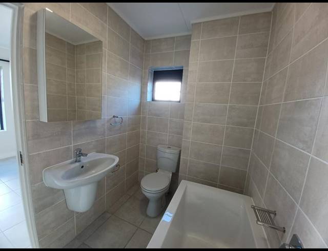 3 BEDROOM PROPERTY TO RENT IN GREENBAY ECO ESTATE